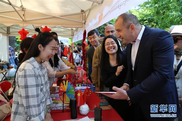 小米生態鏈，煥醒 hn1 多功能電動鼻毛修剪器 史低19.9元包郵