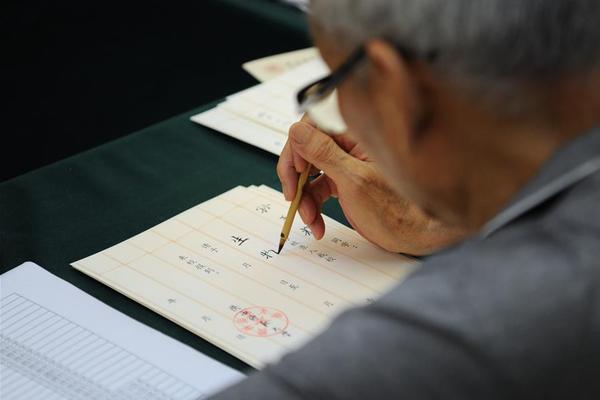 深度體驗(yàn)奔馳氫燃料電池車：新能源的最終“時(shí)態(tài)”？