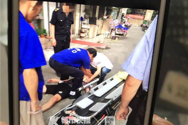 1V1抖肩三分殺死比賽！ 勇火戰(zhàn)最佳男主庫里