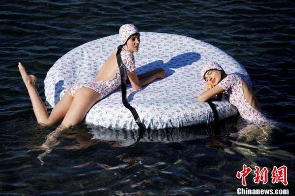 科幻界諾貝爾“雨果獎”得主，劉慈欣《三體》三部曲三冊 36.5元包郵